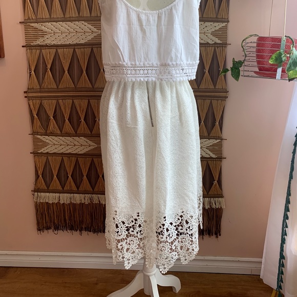 BNWT White Lacey Double Layer Full Skirt Size Medium - Picture 3 of 10